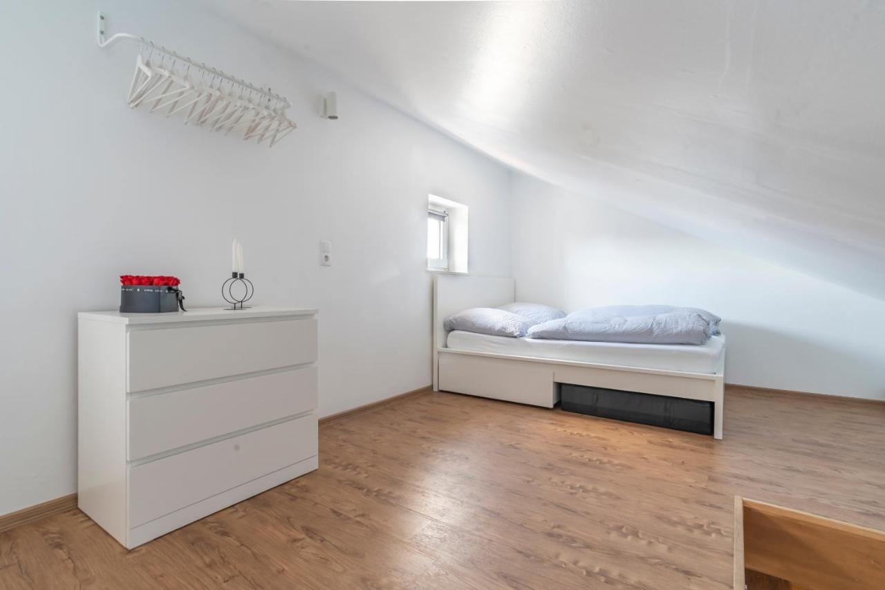 Stylish 2 Room Maisonette Hannover - Contactless Check-In Экстерьер фото